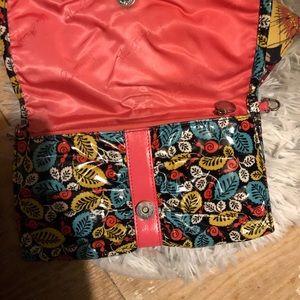 Vera Bradley clutch- happy snails pattern